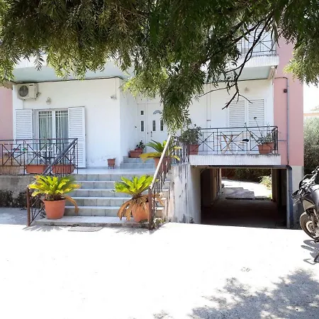 Apartment Tilemachos 2 Arachovitika